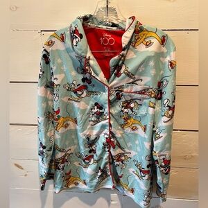 Disney 100 women’s flannel pajama set, size medium, Disney world , EUC, winter